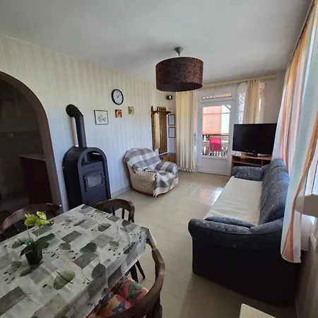 Orszag Apartmanhaz *