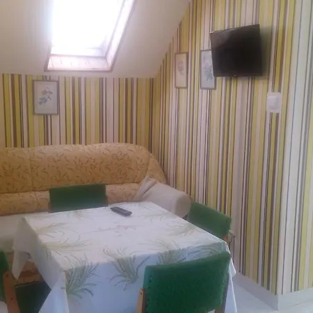 Daire Orszag Apartmanhaz *