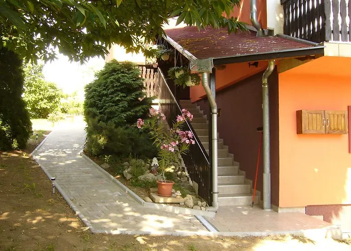 Orszag Apartmanhaz
